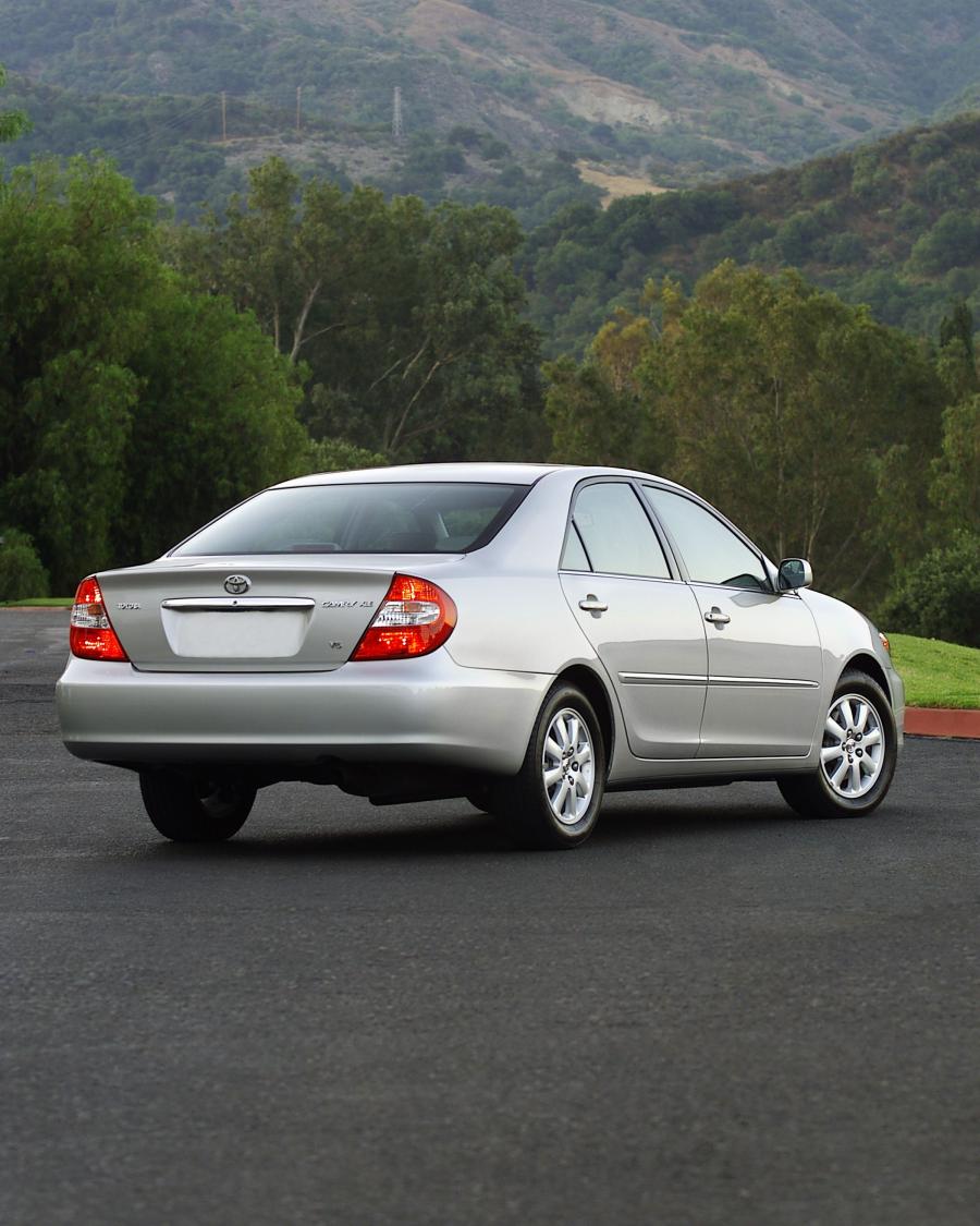  Toyota Camry 2002 года  (фото 14 из 32)